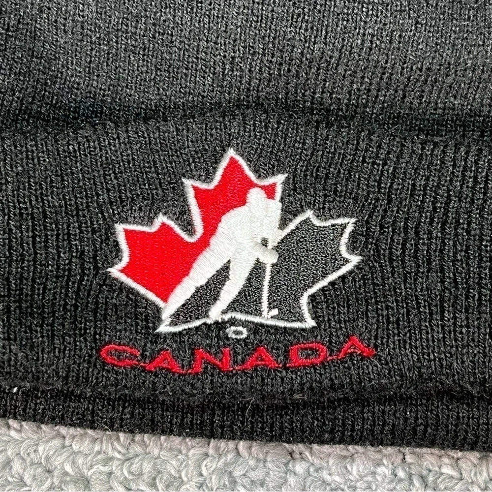 Canada Hockey Winter Hat Beanie Youth Black
